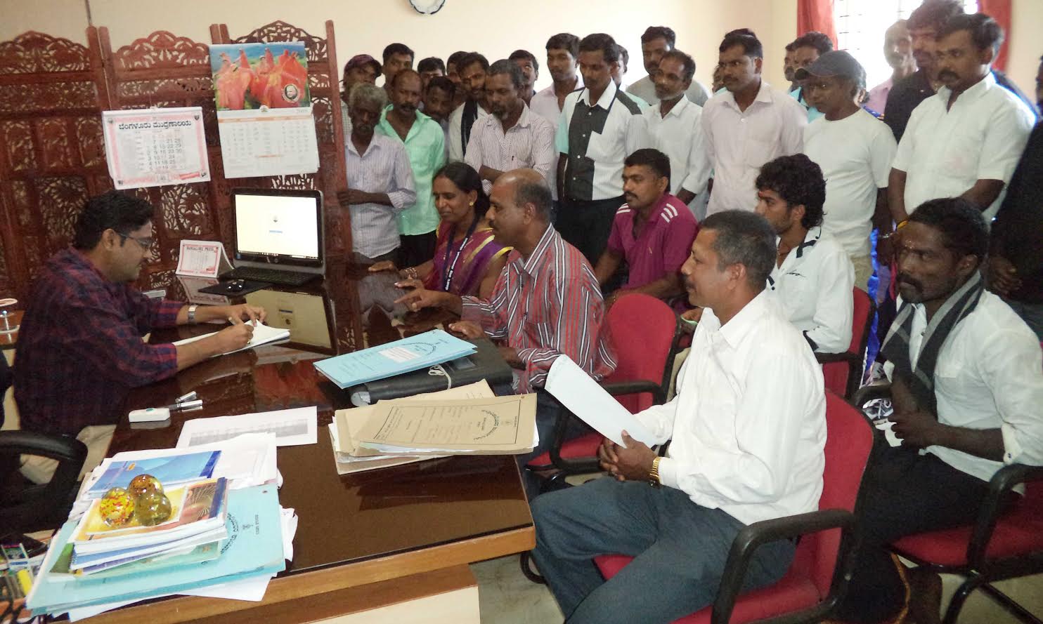 ನಿವೇಶನ ಮಂಜೂರಾತಿಗೆ ಗ್ರಾಮಸ್ಥ ರ ಒತ್ತಾಯ